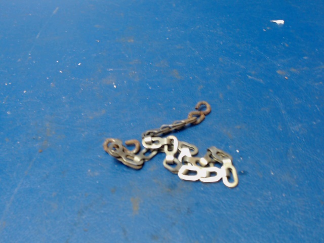 C156001-0104 Cessna - Chain - Fuel Cap